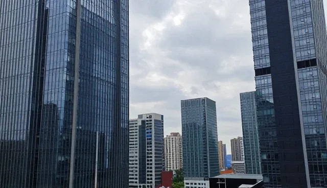 网络防护中官网建设的性能优化适用情况与限制